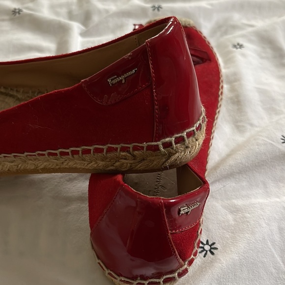 Beautiful flat espadrille shoes by Ferragamo - Picture 5 of 5